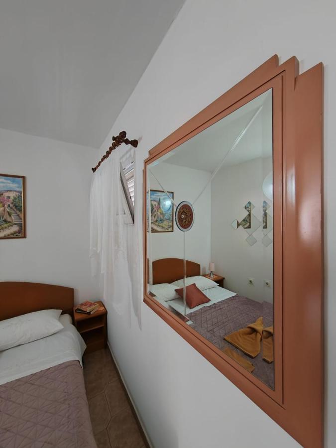 Apartments Turan Centrally Located With Free Parking Igrane Kültér fotó